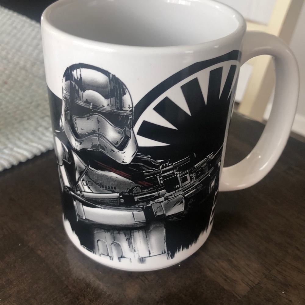 zak! Disney Star Wars Captain Phasma Coffee Mug "Crush The Resistance